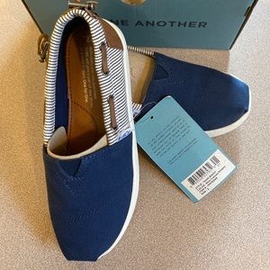 TOM’s youth Bimini slip-ons
